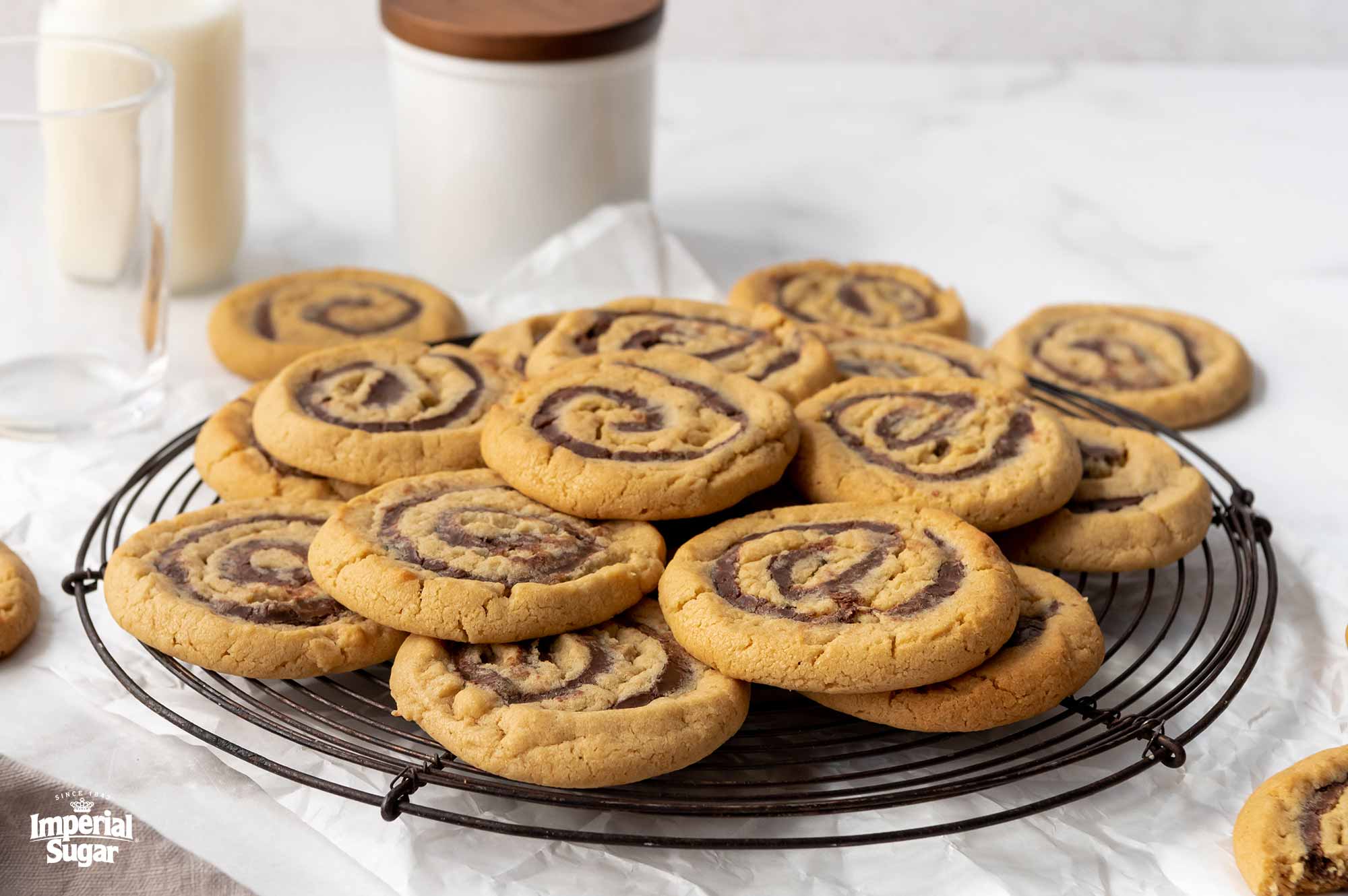 https://www.imperialsugar.com/sites/default/files/recipe/Peanut-Butter-Chocolate-Whirligigs-imperial.jpg