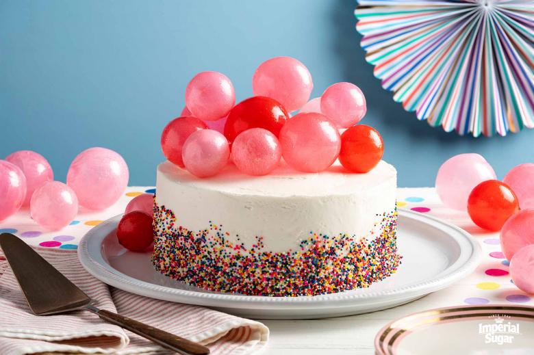 How Make a Balloon Garland Cake Topper!
