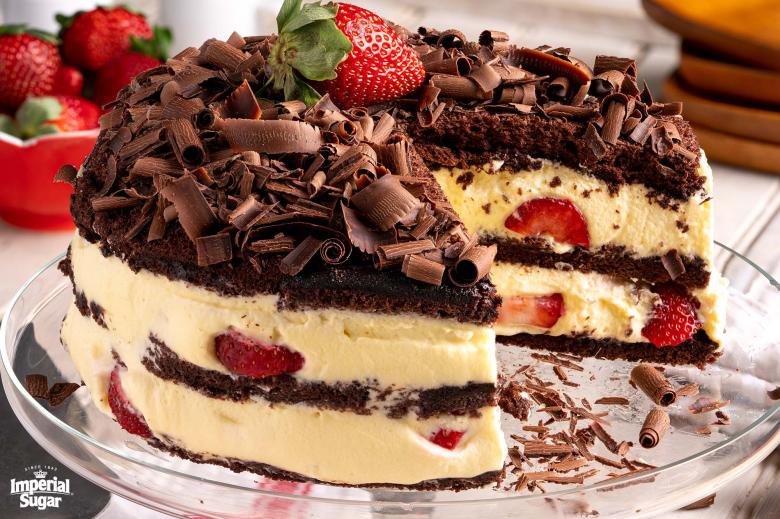 Boston Strawberry Chocolate Cake Recipe | Masala TV