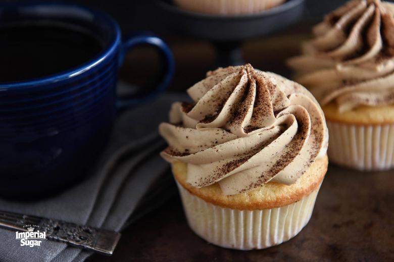 Coffee Butter Cream Frosting | Imperial Sugar