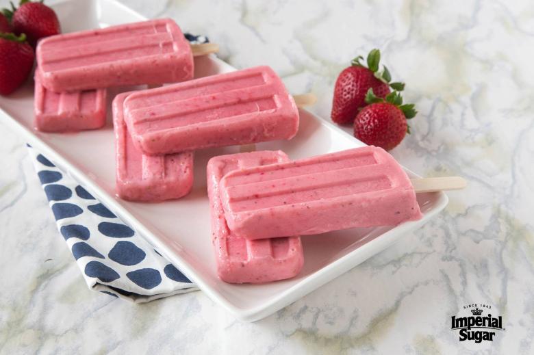 Strawberry Greek Yogurt Lollies