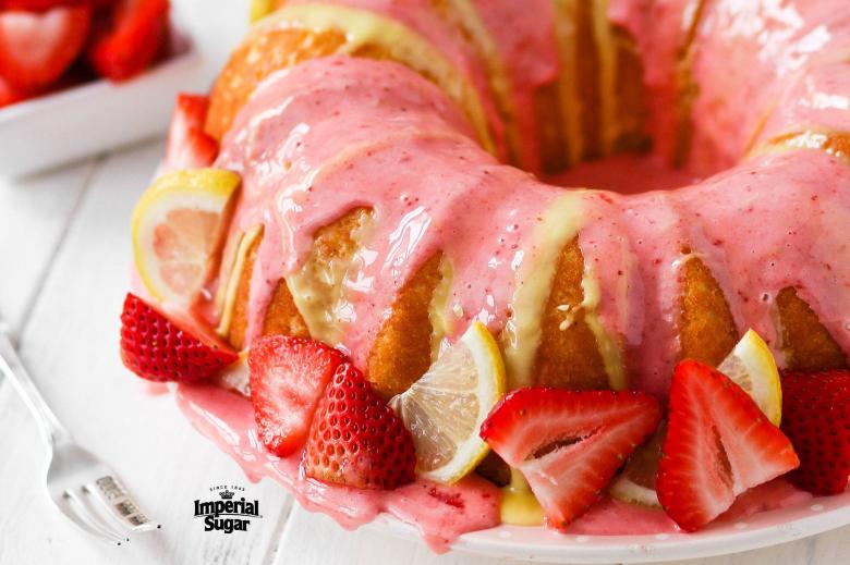 Strawberry Lemonade Bundt Cake 8038