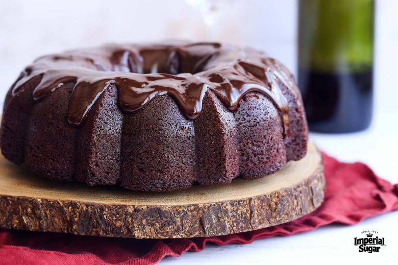 BOOZY RED WINE CAKE WITH RED WINE GANACHE - My Culinary Saga