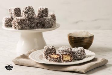 Mini Red Velvet Bundt Cakes, Imperial Sugar, Recipe