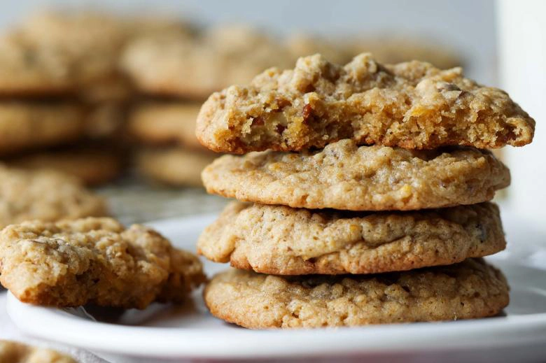 Chewy Pecan Supreme Cookies