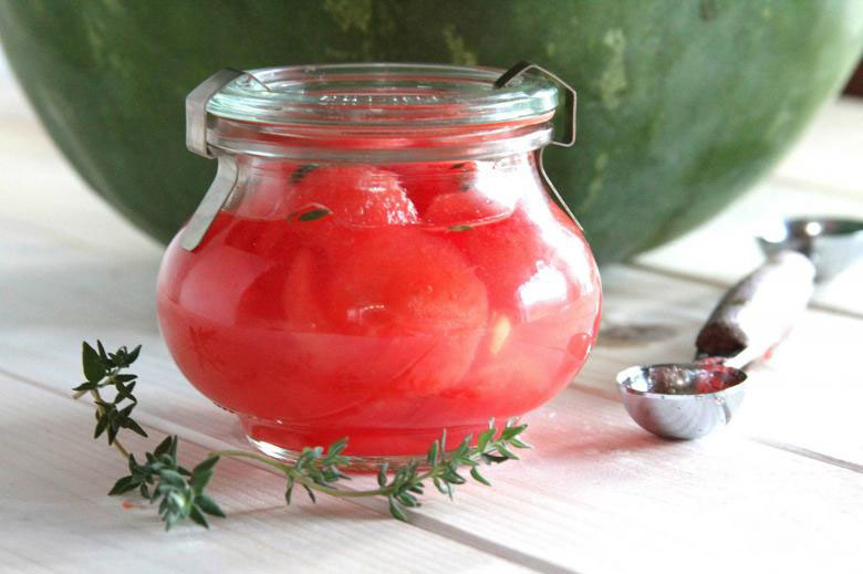 Quick Pickled Watermelon
