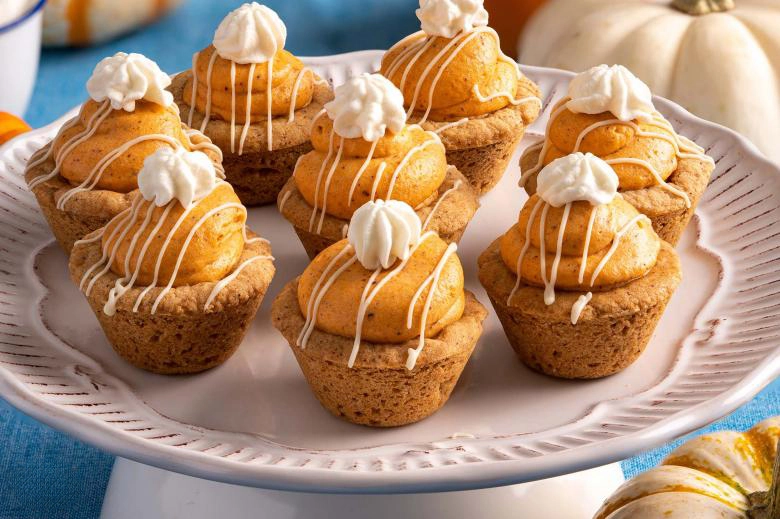 Pumpkin Cheesecake Cookie Cups