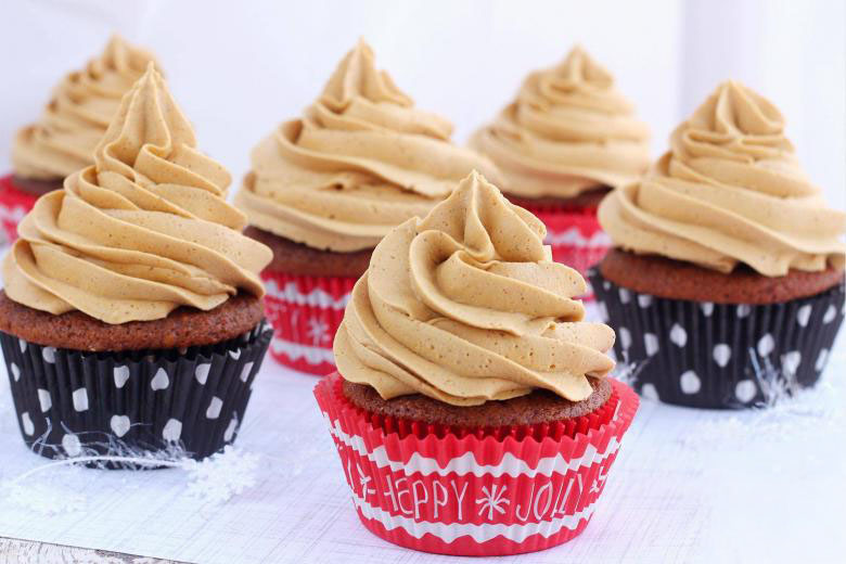 Gingerbread Cupcakes With Gingerbread Butter Cream Frosting