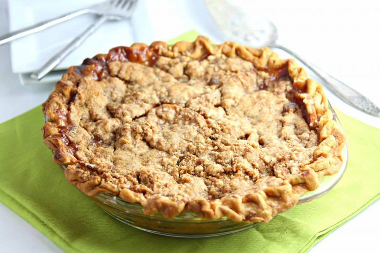 Apple Crumble Pie