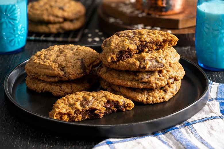 Oatmeal Chocolate Chip Cookies